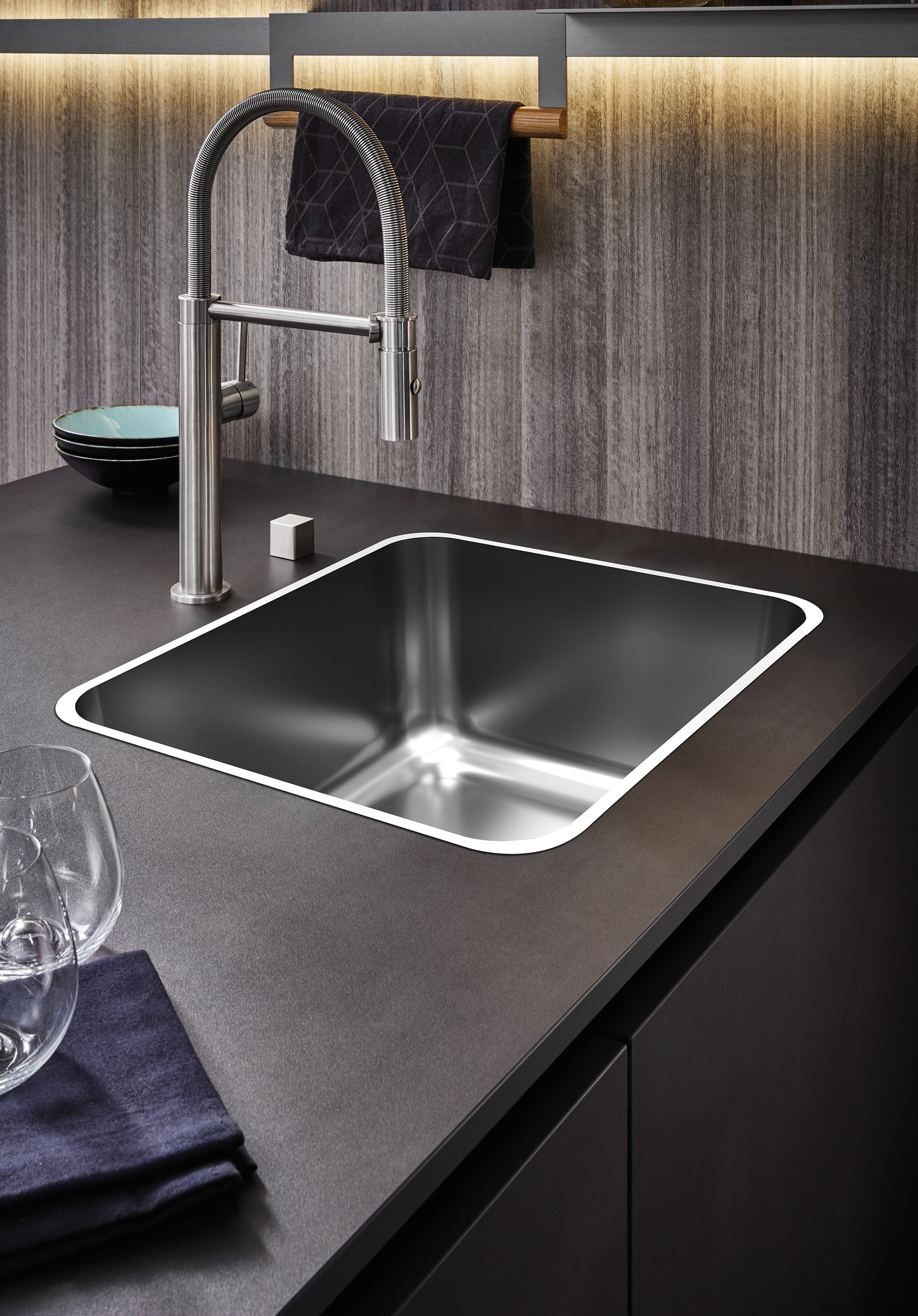 سینک زیر کورینی